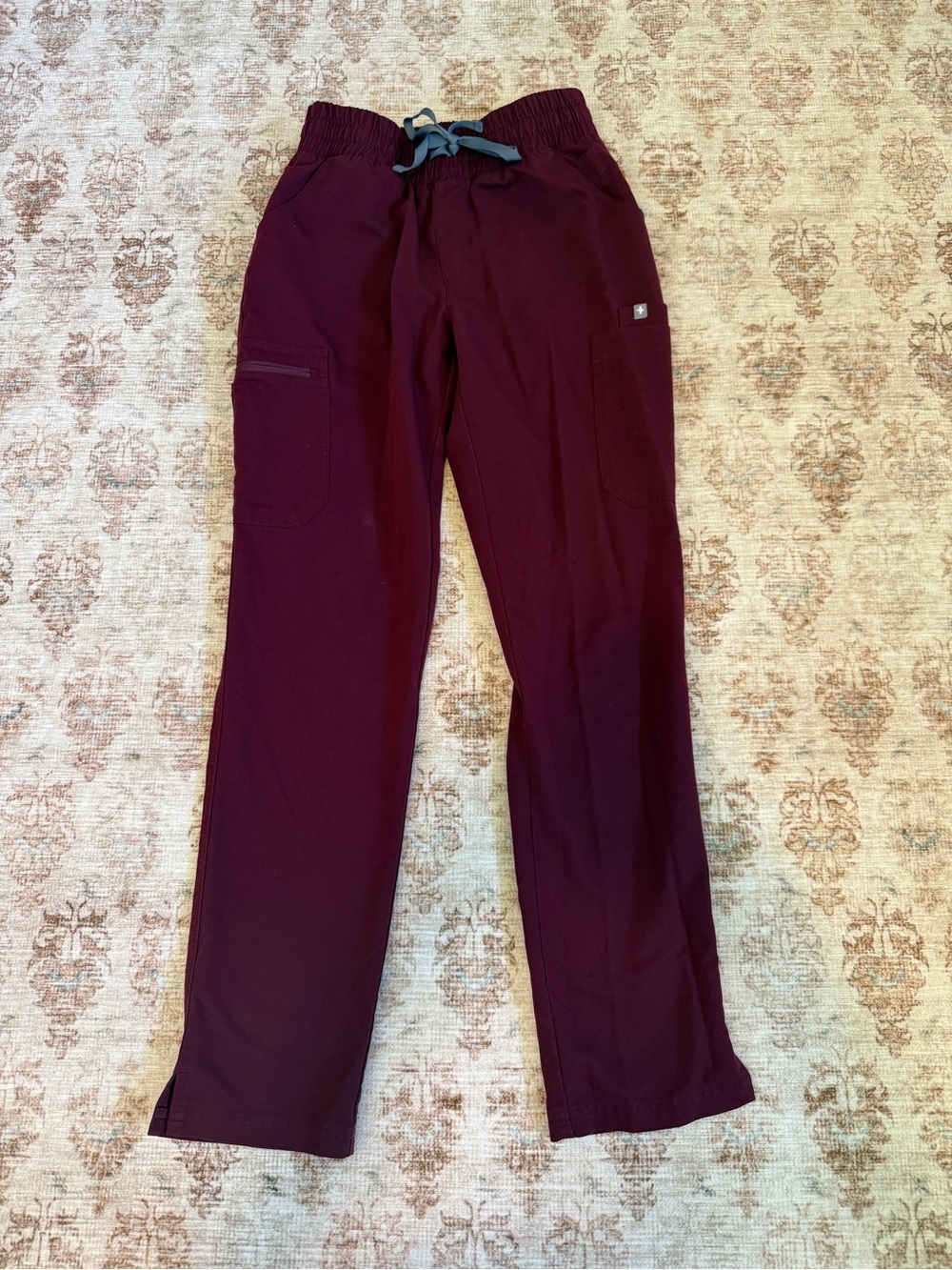 Figs Yola Scrunch-Waistband in Burgundy